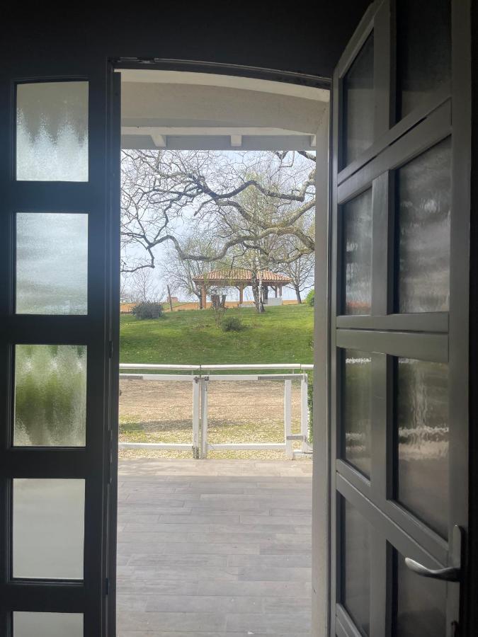 Domaine Des Peyries - Chambres Et Table D'Hotes Saint-Barthelemy-d'Agenais Buitenkant foto